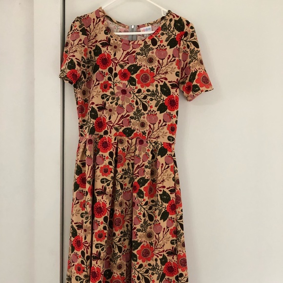 LuLaRoe Dresses & Skirts - LuLaRoe Amelia L RARE HTF floral fit & flare BNWOT